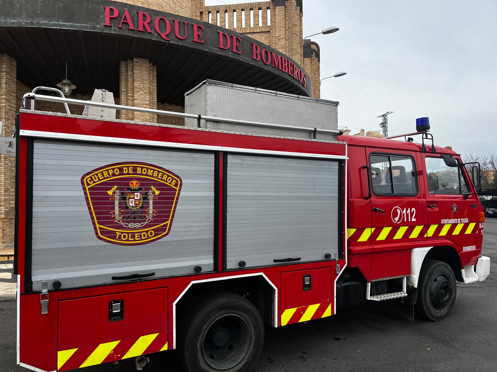 Imagen de archivo de un camión de bomberos en el parque del Ayuntamiento de Toledo