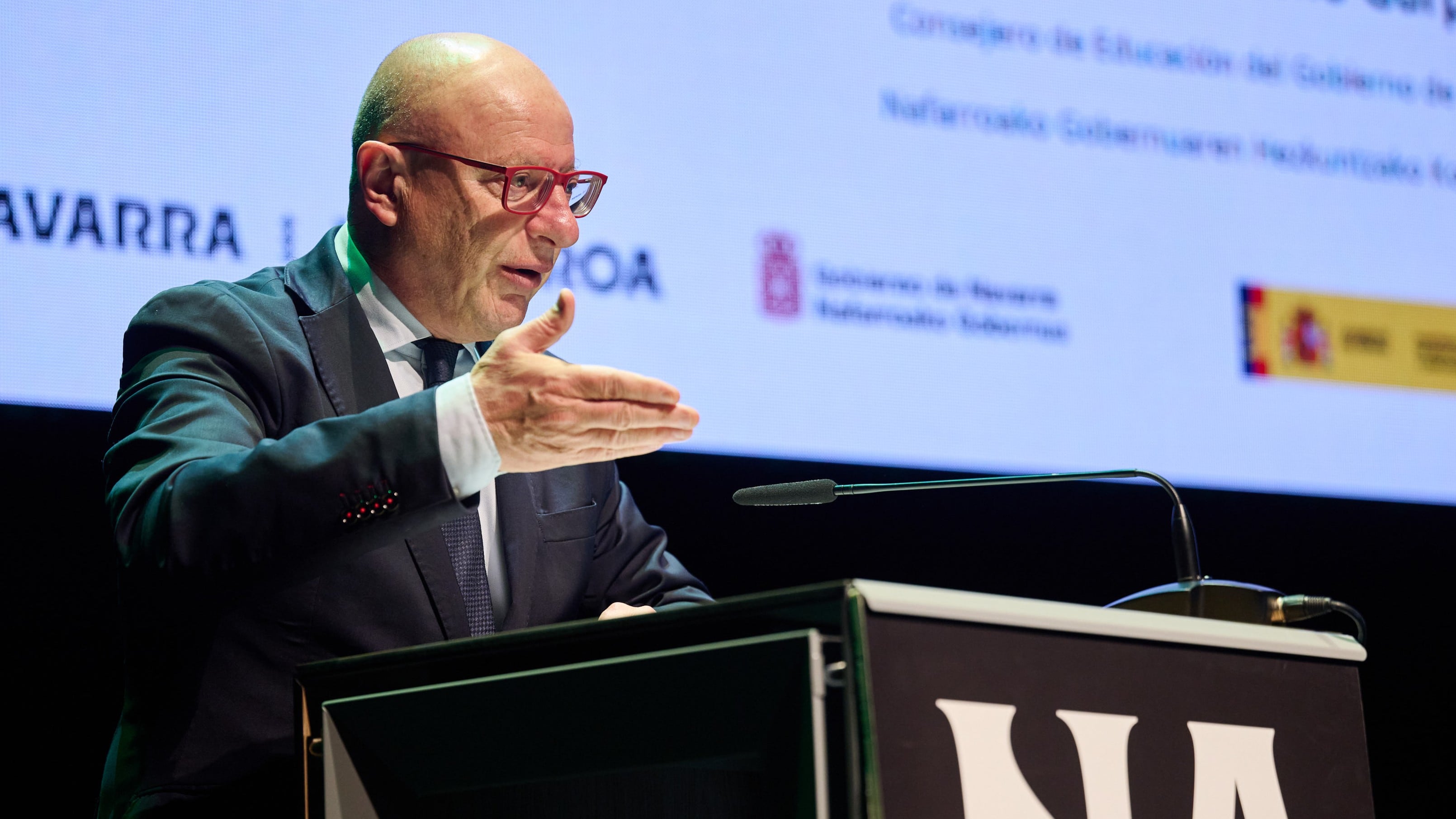 Gimeno en un acto sobre educación en Navarra