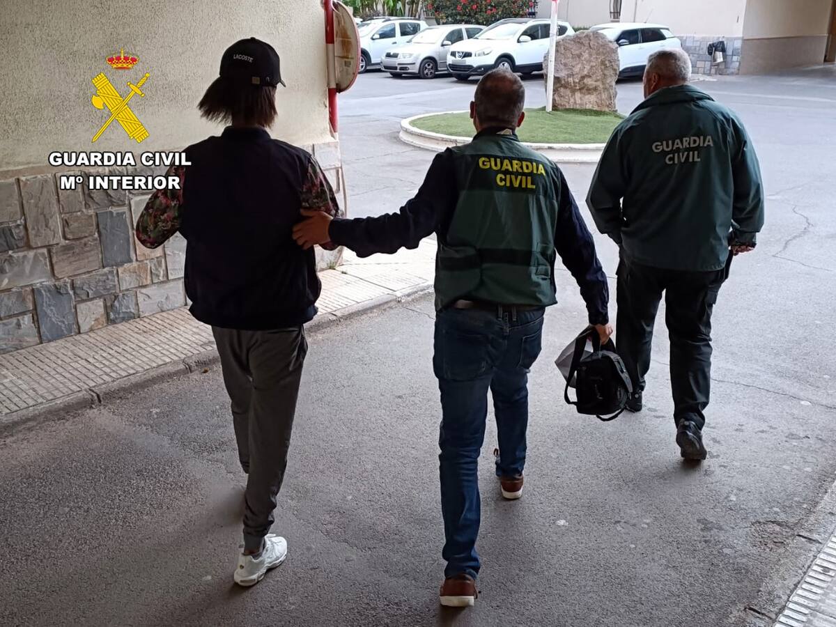 La Guardia Civil detiene a los presuntos autores de varios robos en viviendas de Cartagena