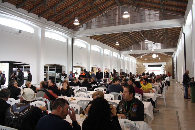 Ambiente en el &#039;Diumenge de tapeig&#039; celebrado en El Prado de Ondara.