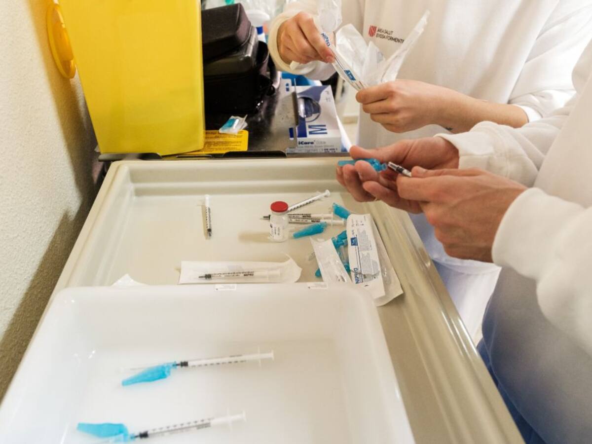 Todos los jóvenes desde 16 años de las Pitiusas pueden pedir desde este sábado cita para vacunarse