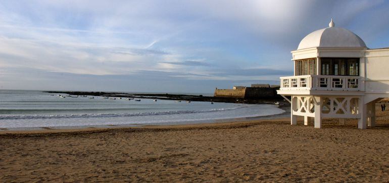 Imagen del Balneario de La Palma en la playa de La Caleta.