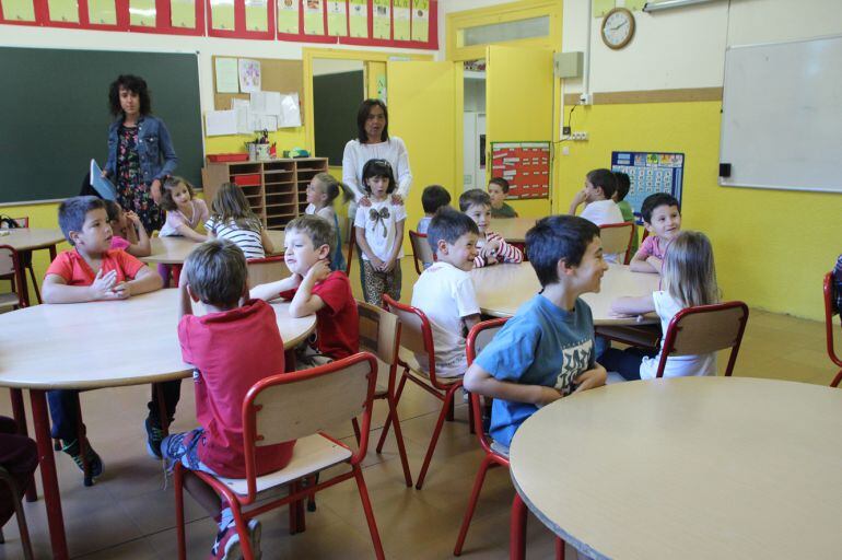 Alumnes de Sant Julià el primer dia d'escola, el curs passat.