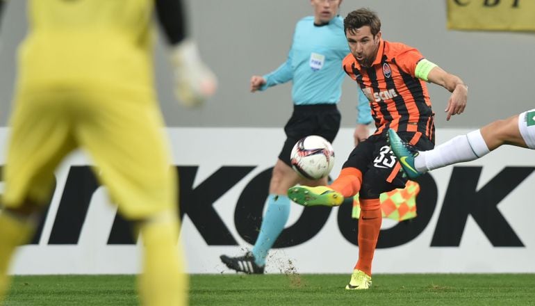 Srna, lateral croata del Shakhtar Donetsk