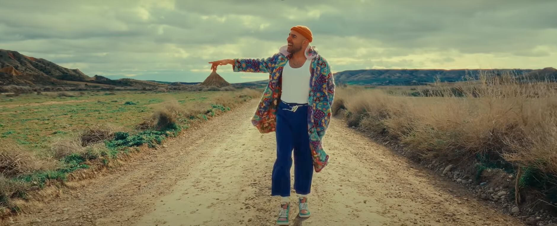 Nil Moliner al seu single 'Ara', que forma part del seu tercer disc 'Lugar Paraíso (y el tuyo)'