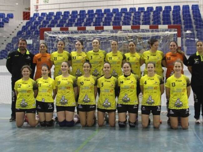 El BM Puerto del Carmen antes de su partido contra el Lavadores Vigo.