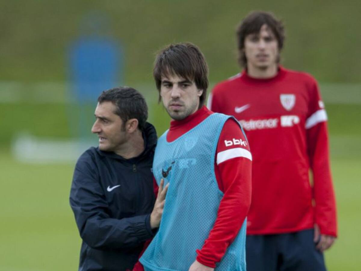 Beñat: "No creo que me perjudique jugar en la mediapunta"