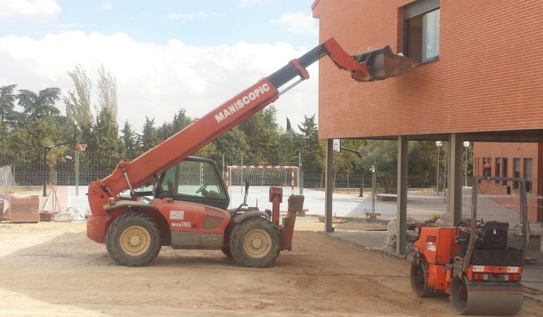 Imagen de las obras con las que han tenido que convivir varias semanas los alumnos