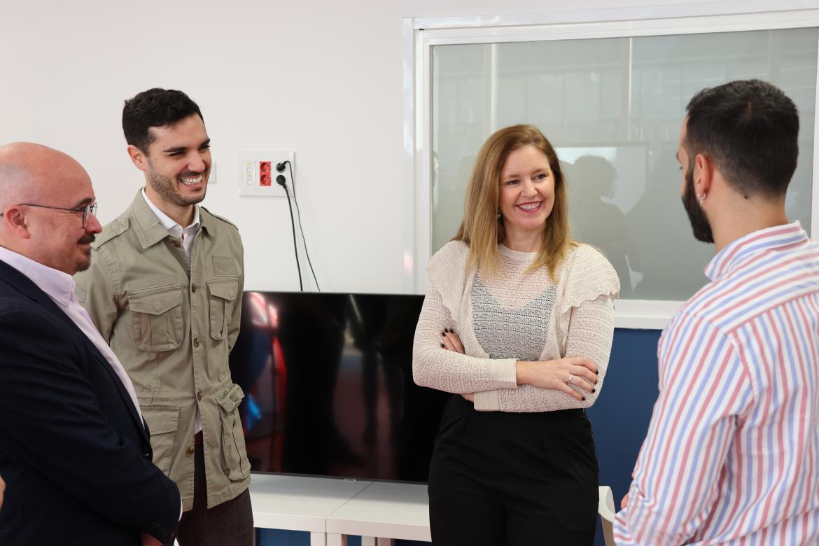 Ana Dávila durante una visita a las instalaciones del CAEF en Torrejón de Ardoz