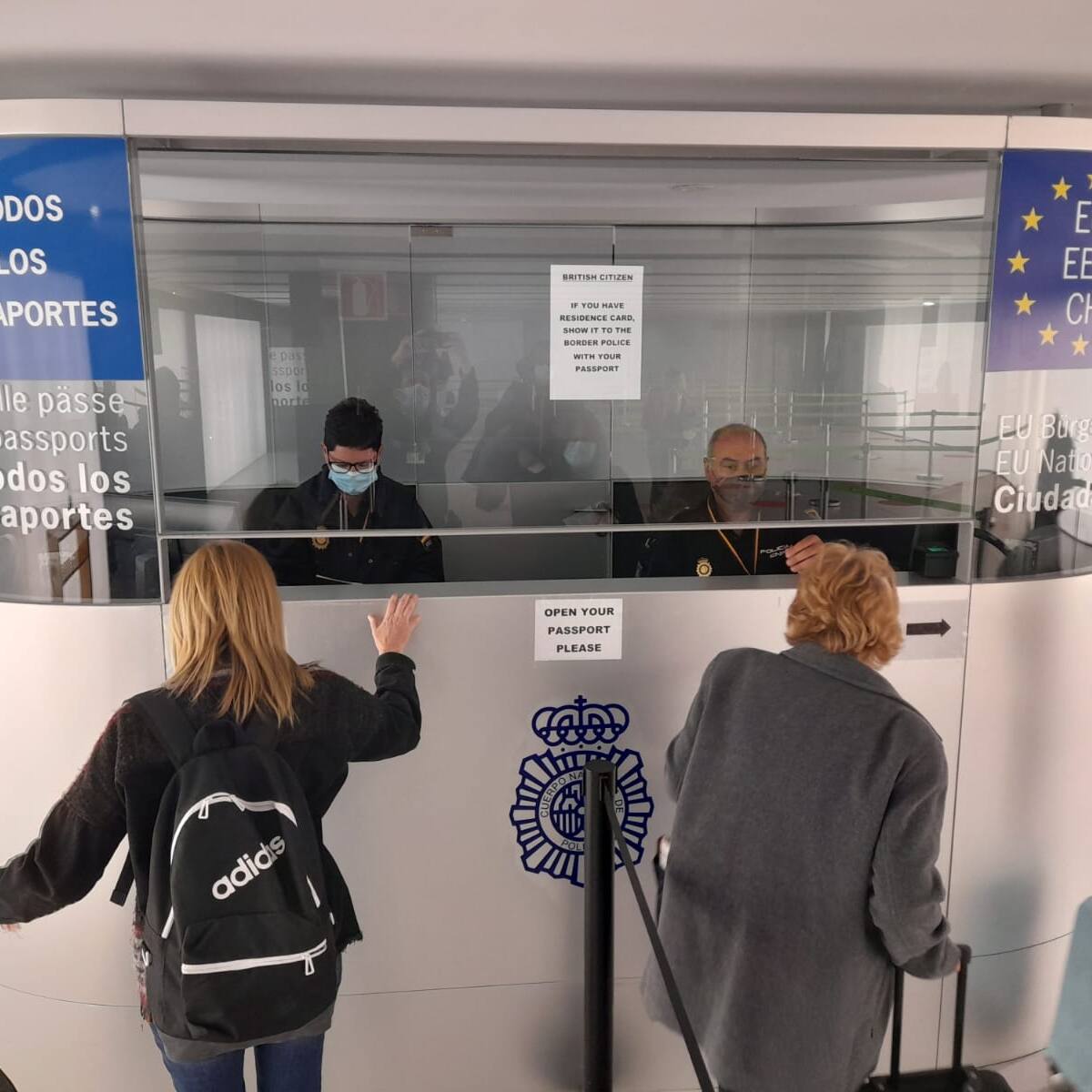 La Policía Nacional ha detenido en el aeropuerto de Corvera durante el primer cuatrimestre del año a ocho personas por diferentes reclamaciones judiciales