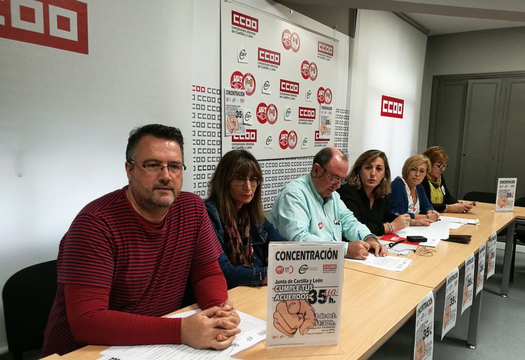 Los representantes de UGT, CCOO y CSIF durante la presentación de las movilizaciones por la jornada laboral de 35 horas