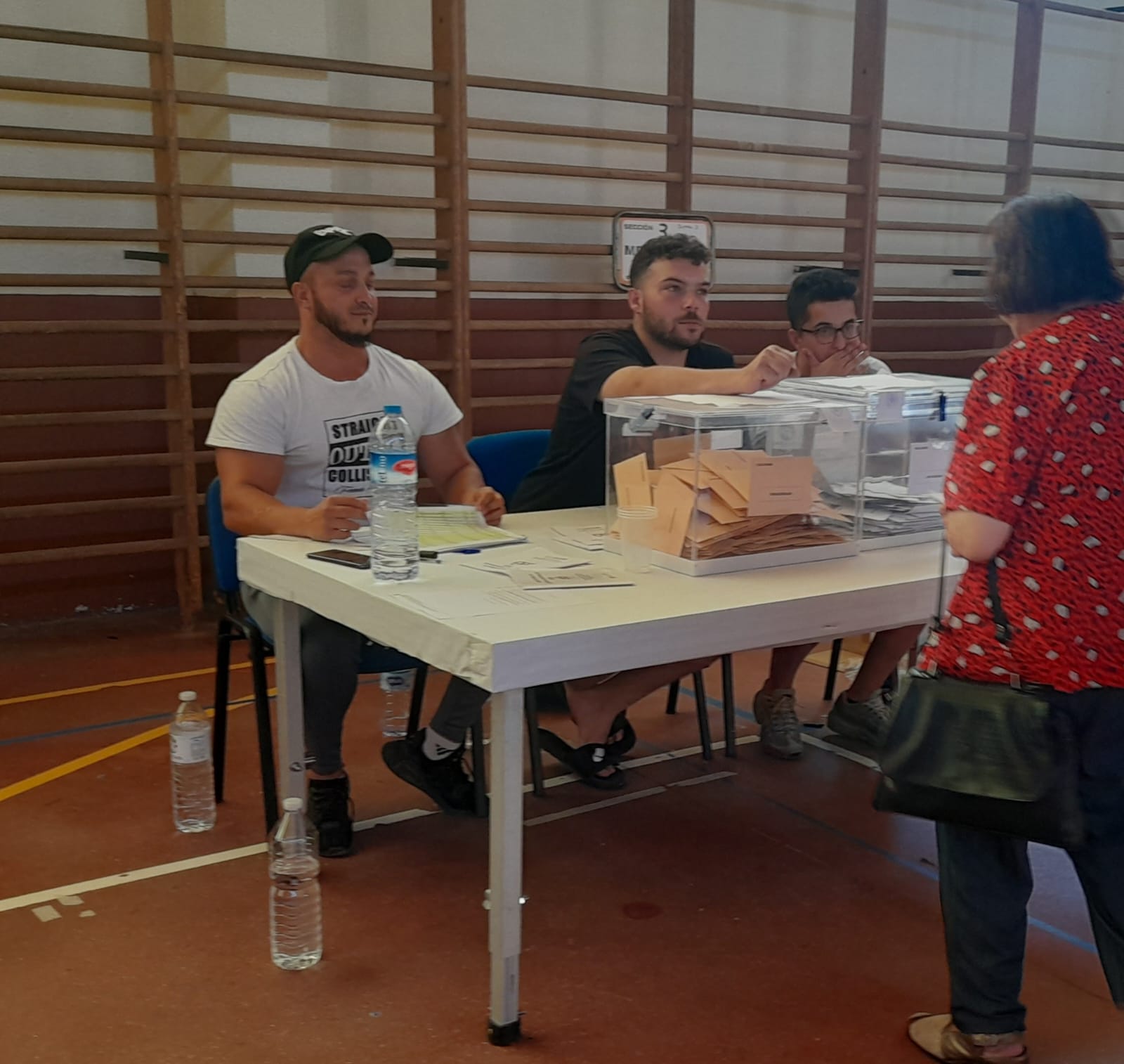 Elecciones Generales 23J Aranda mesa electoral Santa Catalina