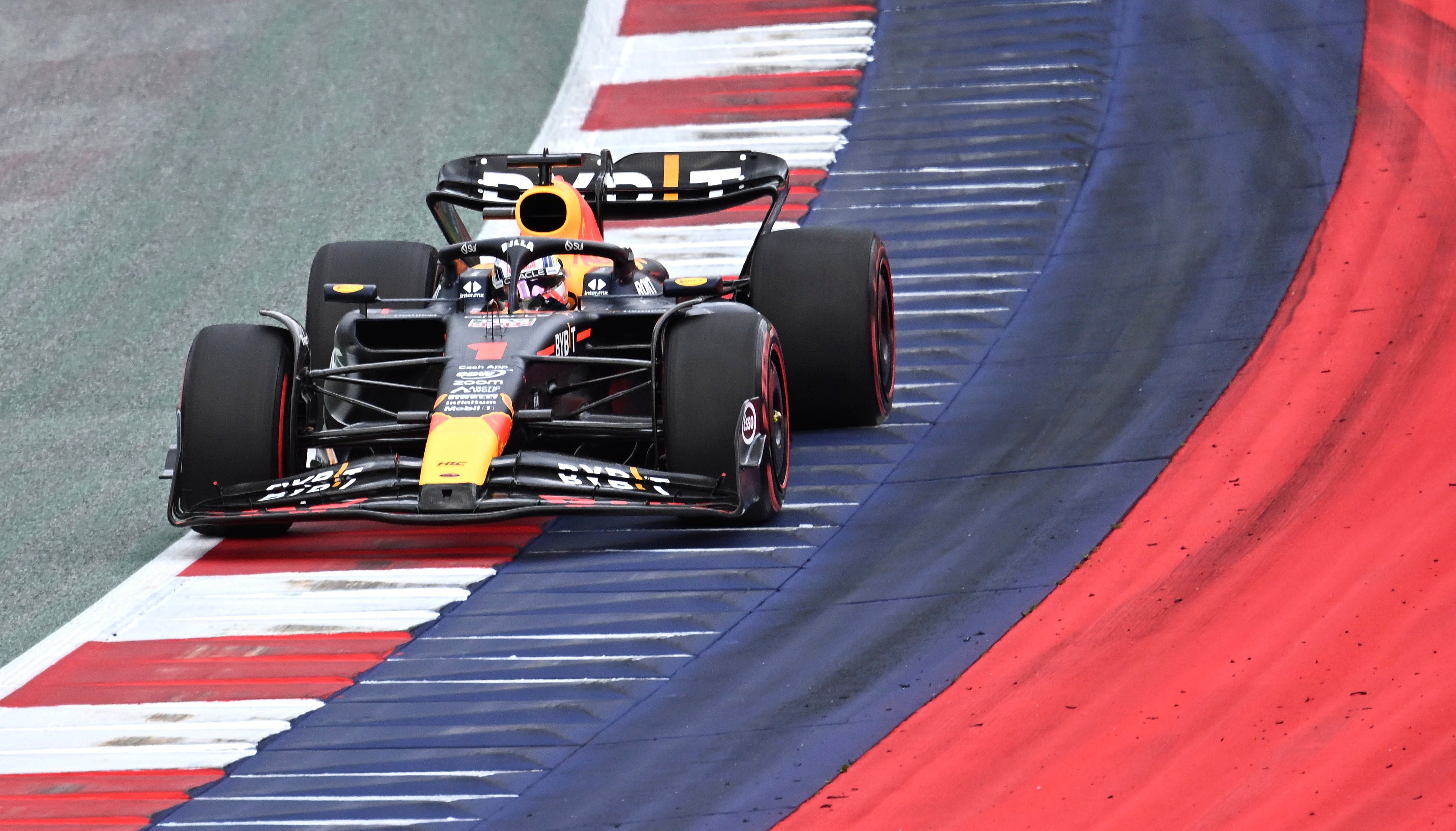 Max Verstappen marca el mejor tiempo en Austria