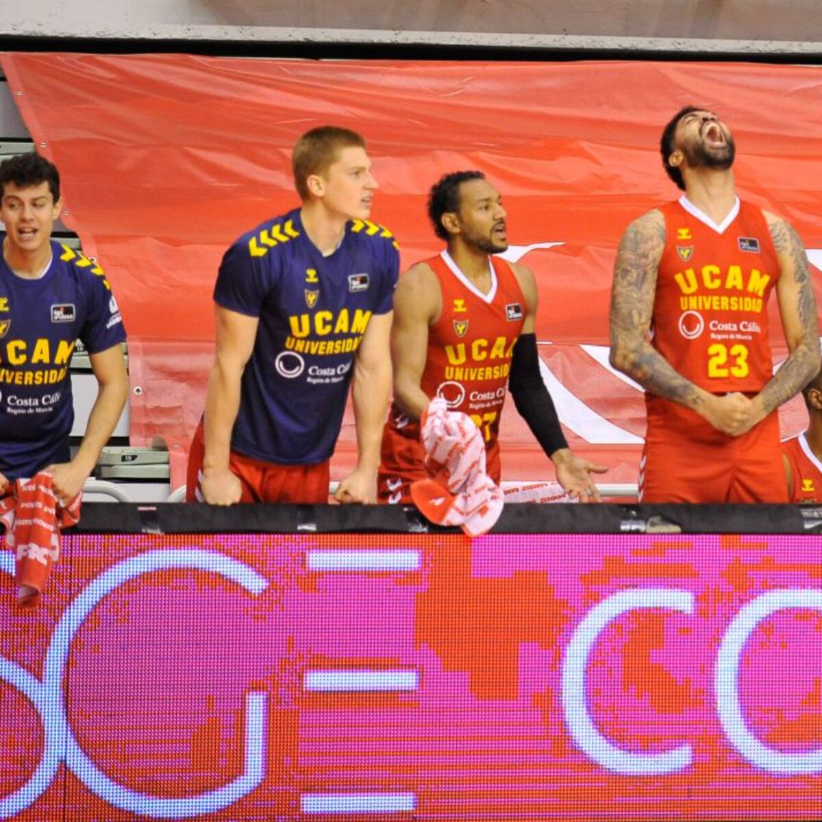 El coronavirus planea de nuevo sobre el UCAM Murcia CB
