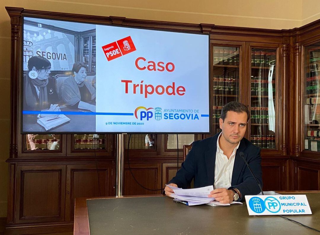 Pablo Pérez, en rueda de prensa del &quot;Caso Trípode&quot;. Foto Archivo