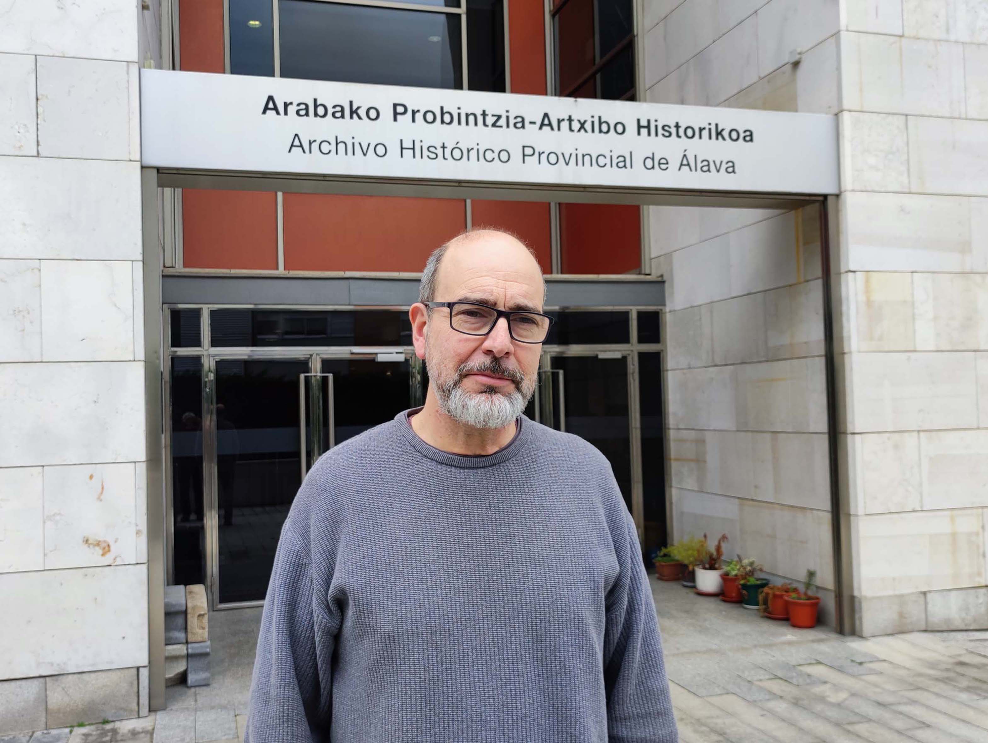Pepe Sainz Varela, jefe del Archivo de Álava