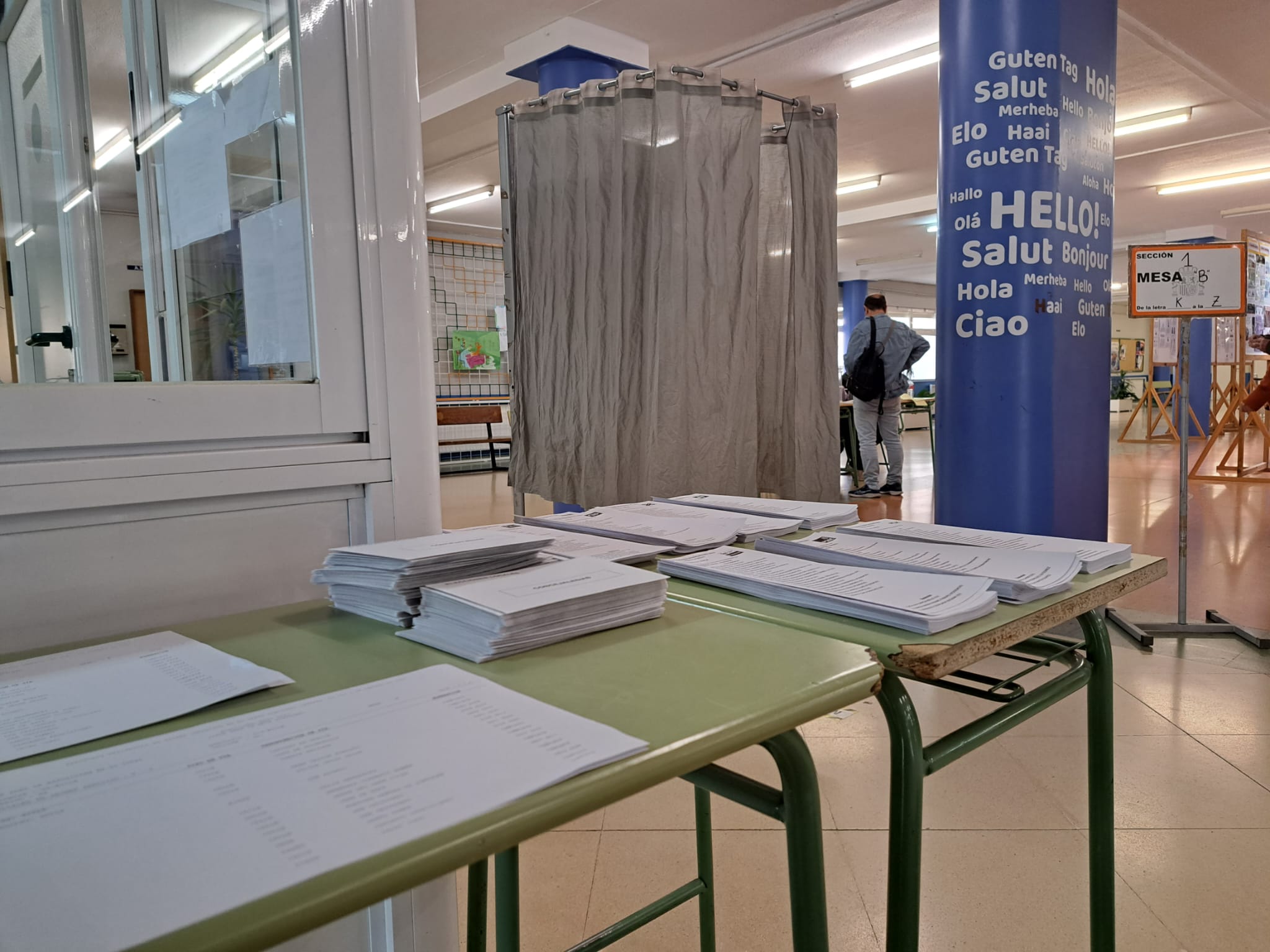 Colegio electoral ubicado en el IES Alonso de Madrigal, en Ávila