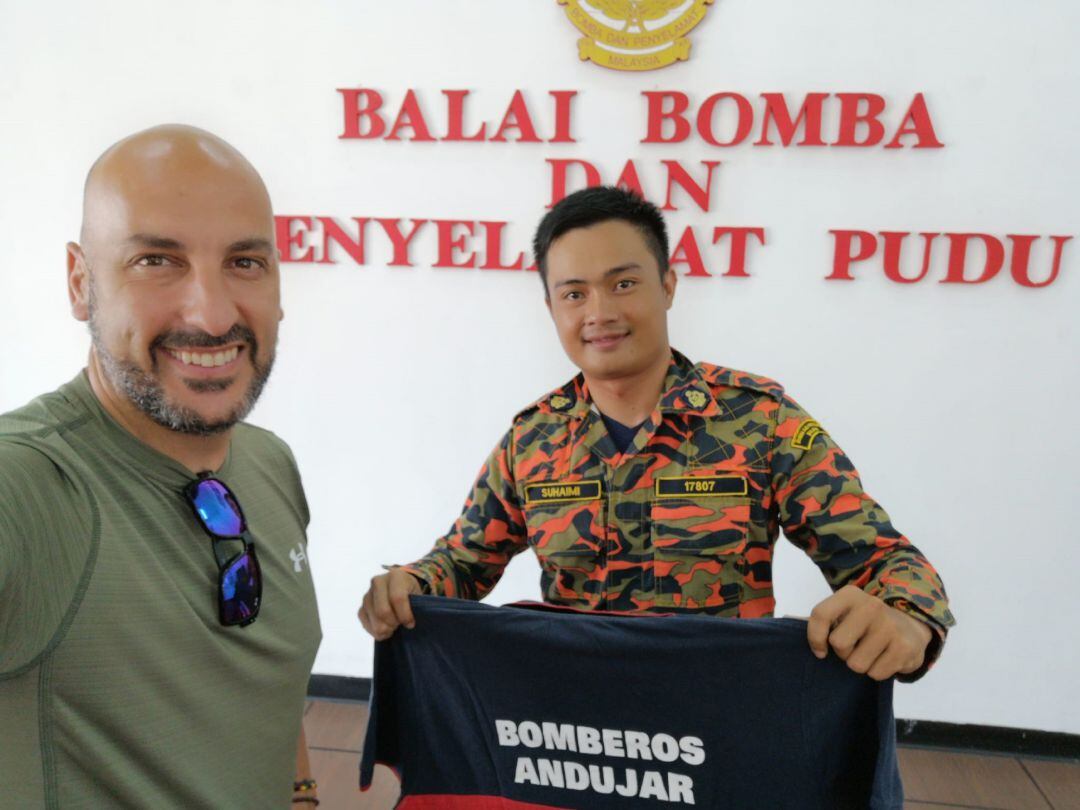 Juan Jose Martínez, un bombero de Andújar aislado en Bali por la cancelación de los vuelos