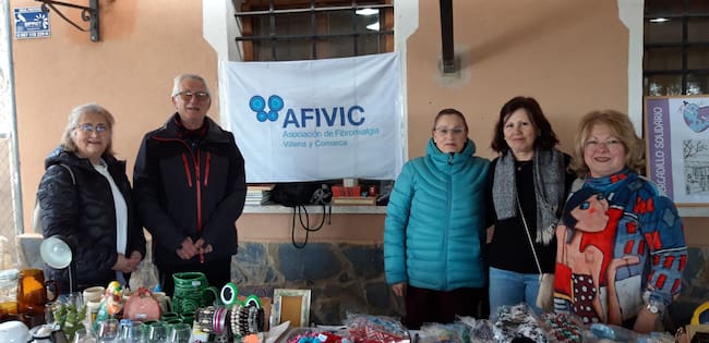 Mercadillo vecinal solidario en Las Cruces