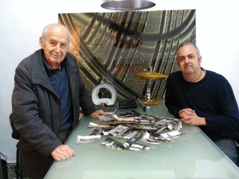 Salvador Rivera, tenía 12 años cuando se produjo la batalla de la defensa de Madrid. A su lado, Emilio Silva, presidente de la Asociación para la Recuperación de la Memoria Histórica.