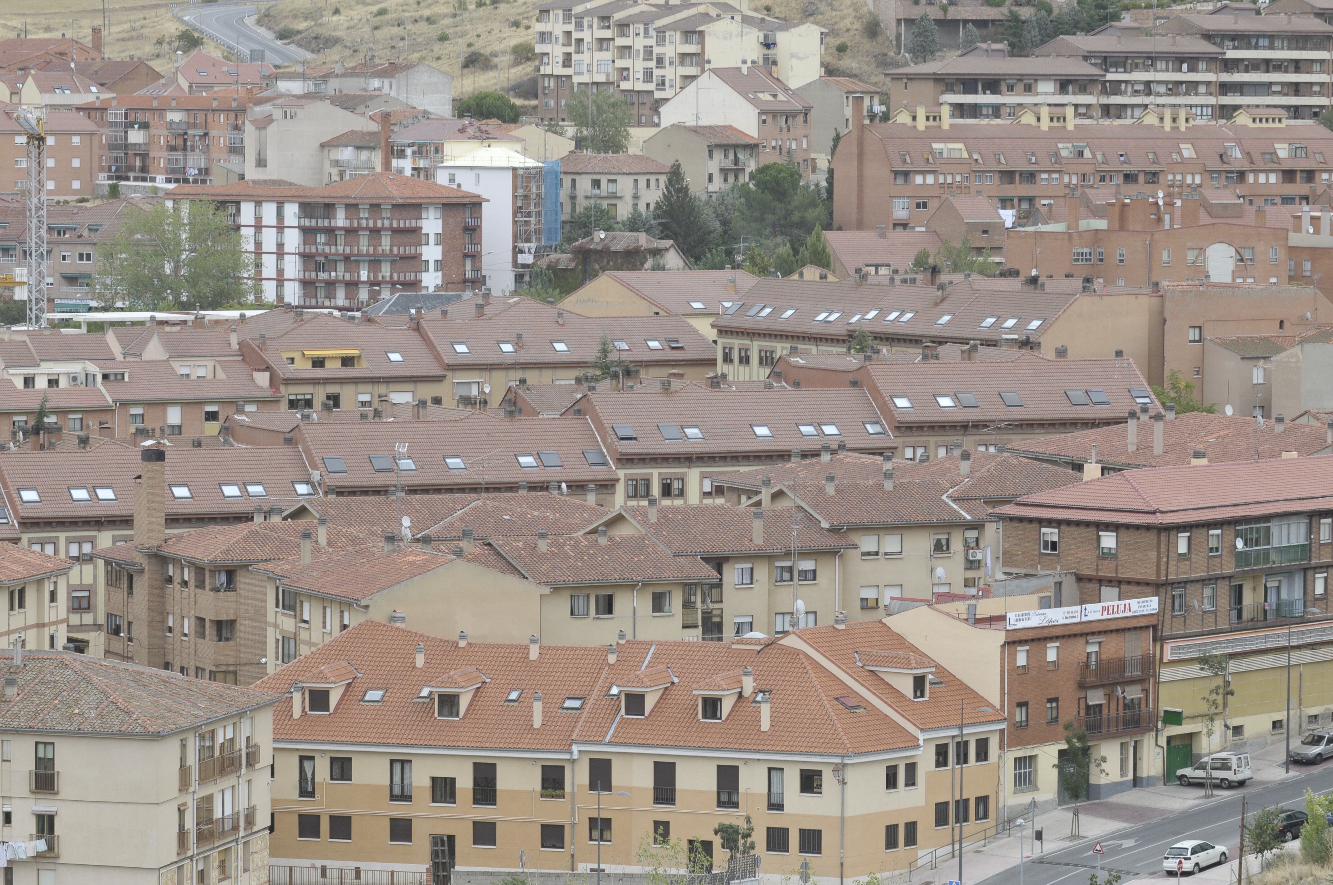 Imagen aérea de varios edificios en Segovia