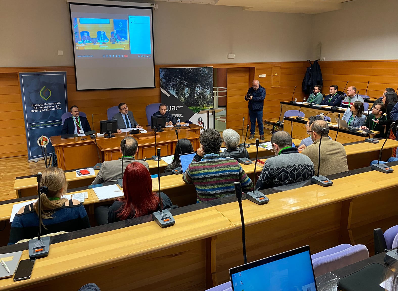 Foto de la reunión del proyecto SOIL O-LIVE en la Universidad de Jaén.