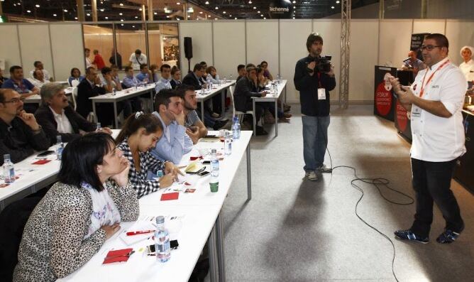 El chef Dani garcía, durante su taller del Fòrum Gastronòmic de Barcelona.