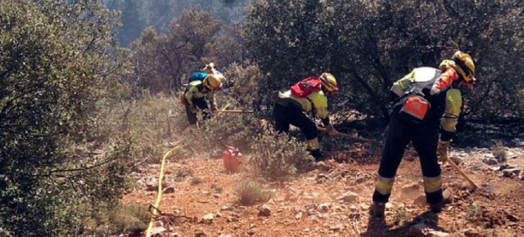 Imagen de los trabajos de extinción del incendio