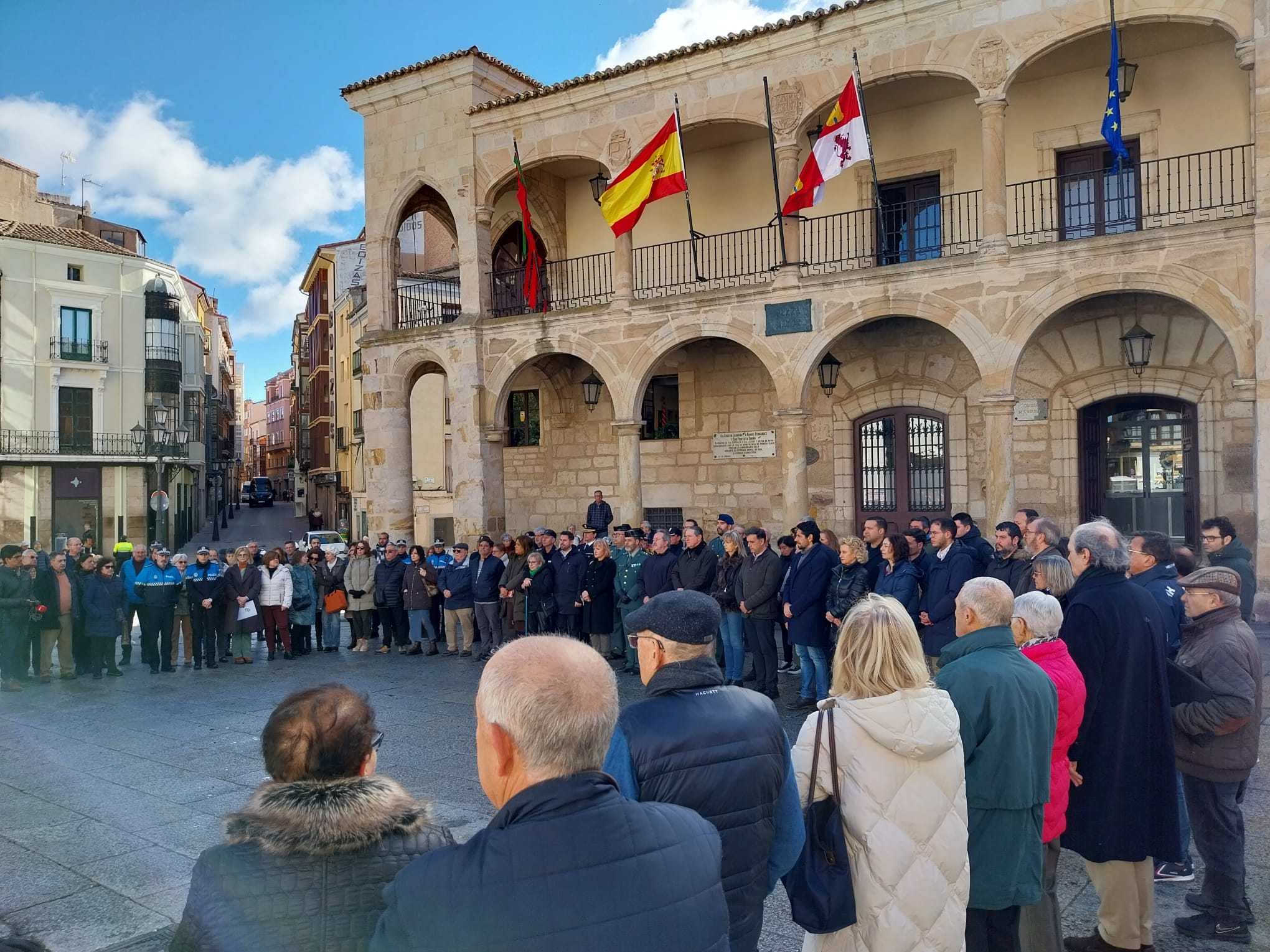 Concentración en la Plaza Mayor de Zamora por la muerte de 2 Guardias Civiles en Barbate