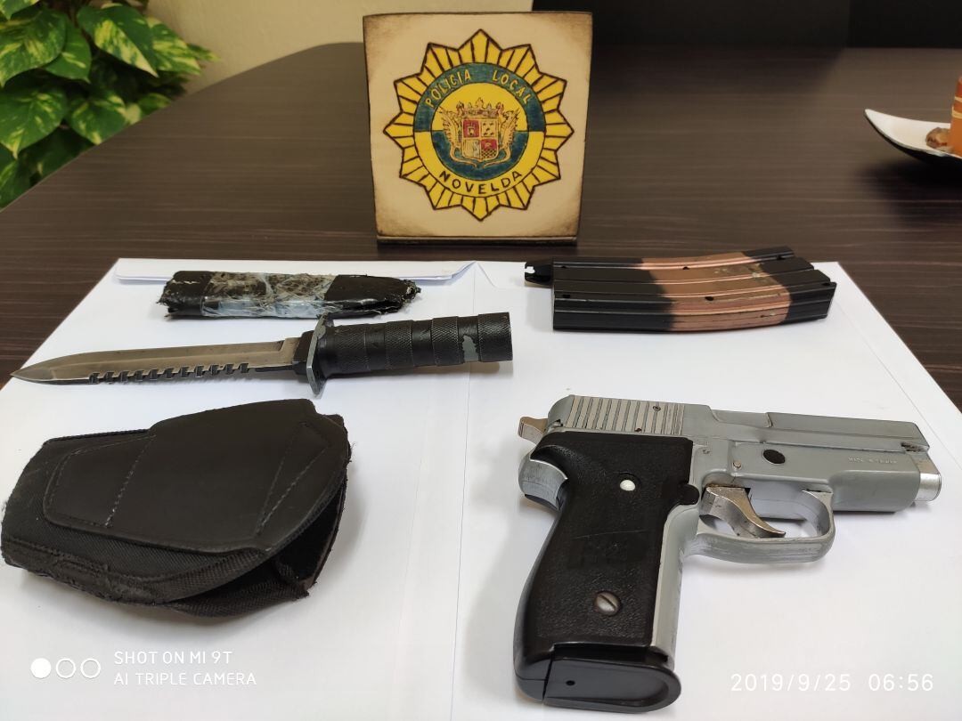 Armas y utensilios decomisados