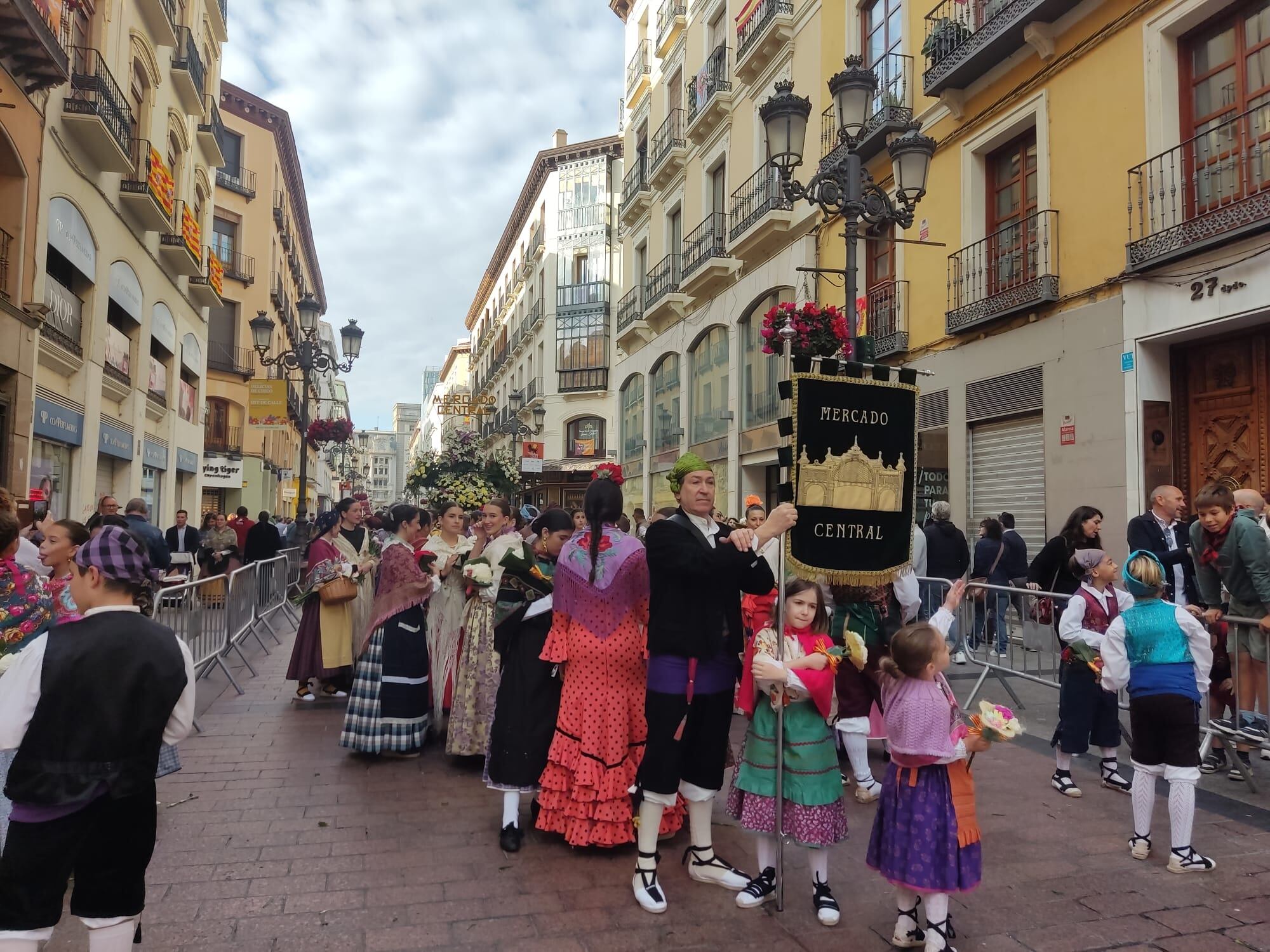 Ofrenda de Flores a la Virgen en Zaragoza, 2025