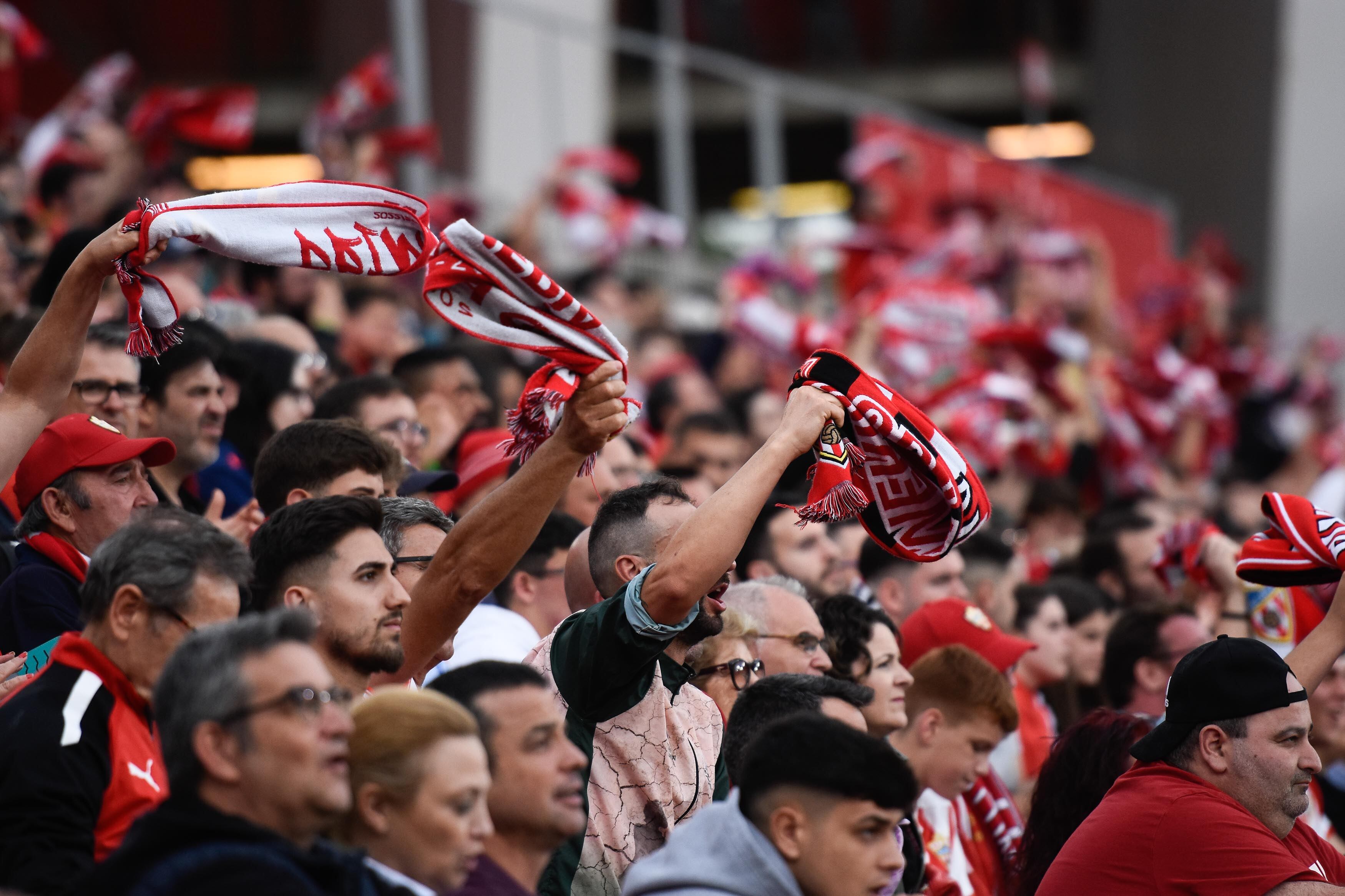 El Estadio de los Juegos Mediterráneos se quedará pequeño en el Almería-Valladolid.