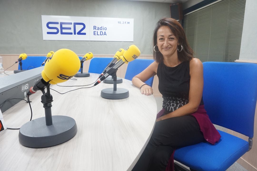 Esther Belda, vicedirectora de la Escuela Oficial de Idiomas de Elda