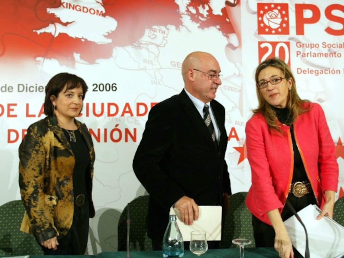 Pedro Sánchez aupa a Iratxe García y releva a Soraya Rodríguez en el Congreso