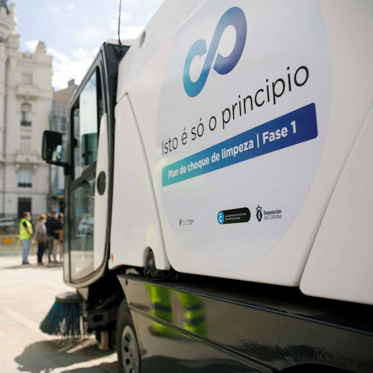 El Concello de A Coruña refuerza la limpieza en la ciudad con un plan especial