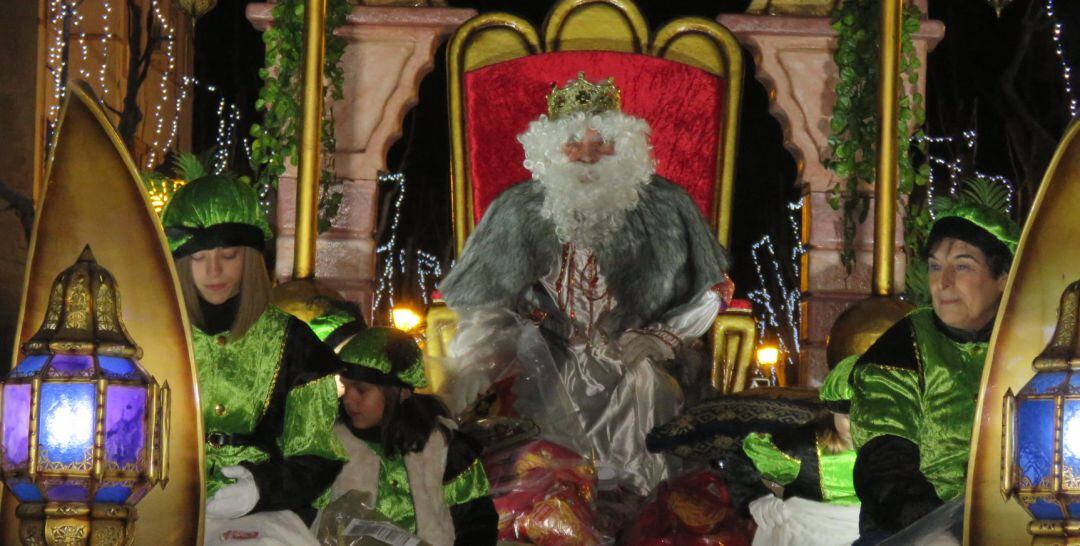 Imagen de archivo de la carroza de uno de los Reyes Magos, durante la Cabalgata realizada en Manzanares (Ciudad Real) 