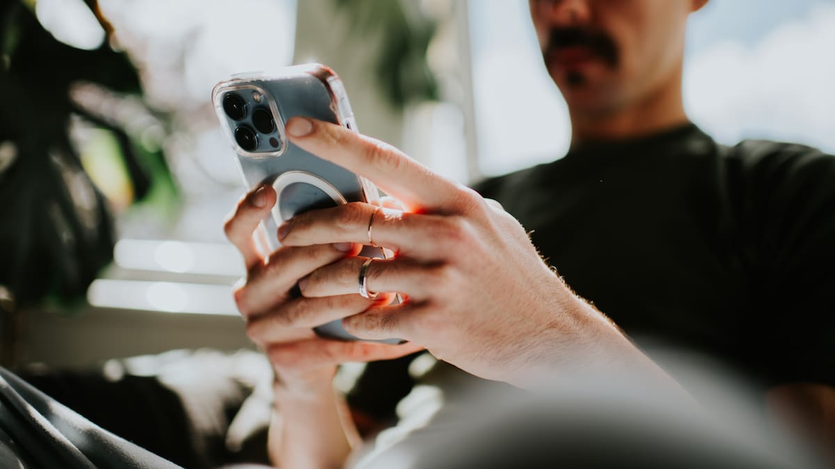 Entrevista a Alfredo Aracil, psicólogo general sanitario de Vida Libre, en H14 FDS Alicante