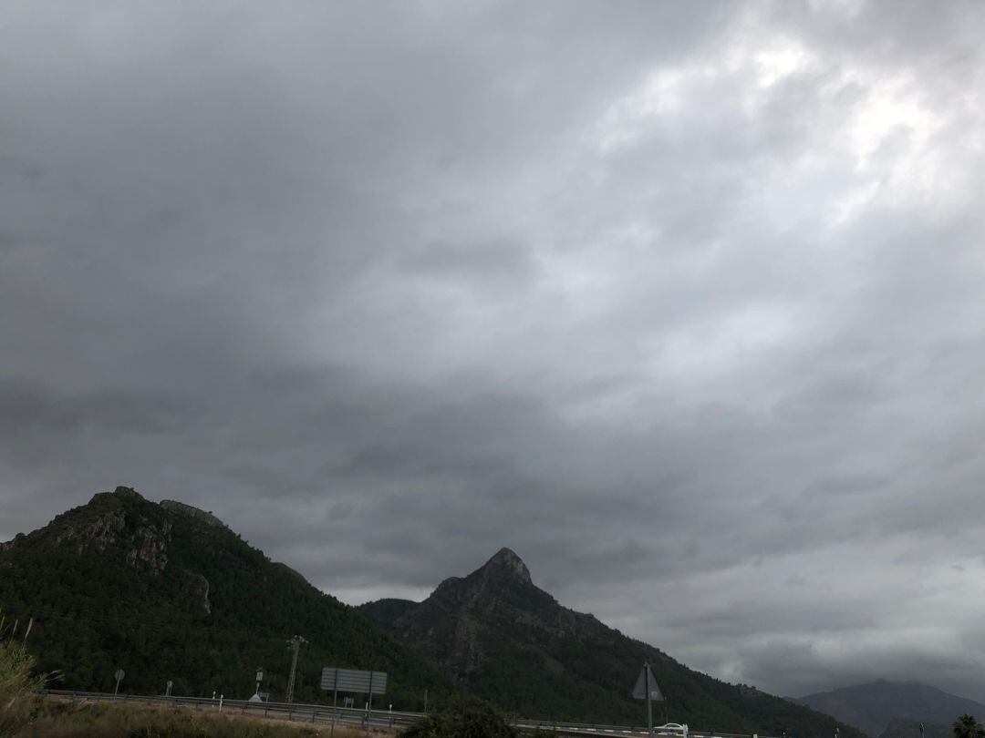 Nubes en la zona del Molló de la Creu de Gandia 