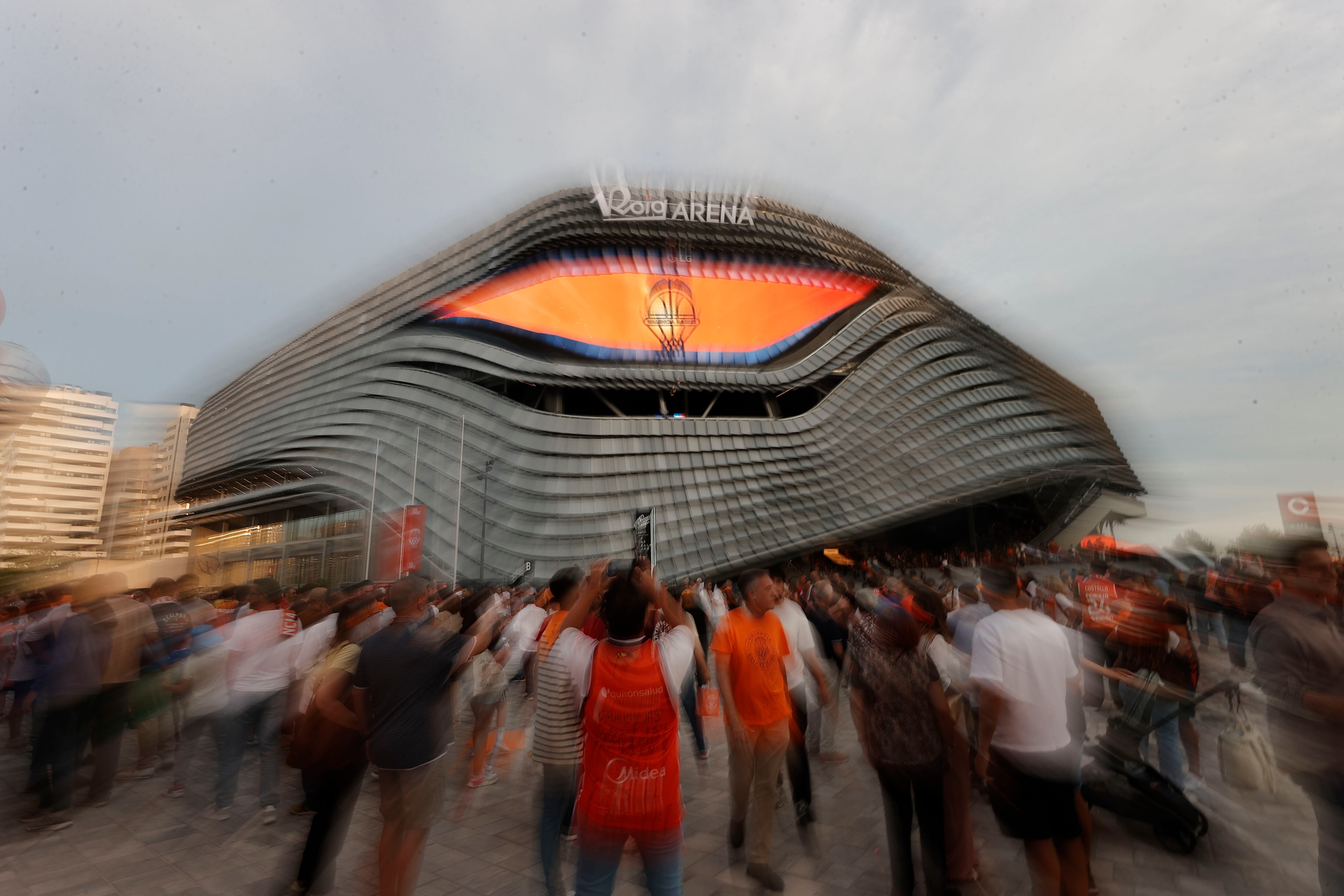 Delegación del Gobierno aconseja al Valencia Basket jugar a puerta cerrada con el Hapoel israelí
