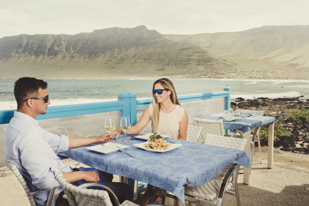 Terraza del restaurante &quot;El Risco&quot;, en Famara.