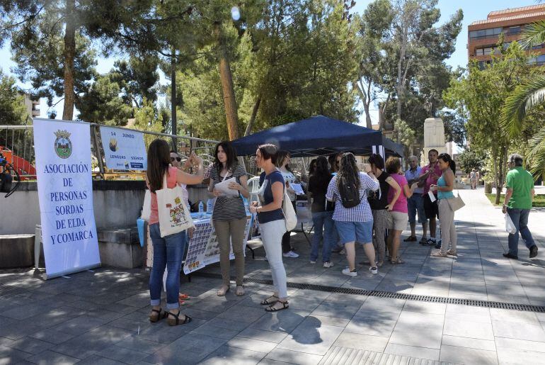 Actividades del Día de las Lenguas de Signos en Elda
