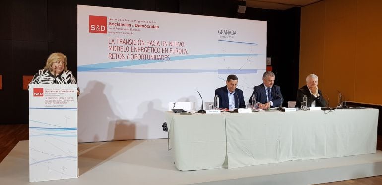 Encuentro en Granada sobre la transición hacia un nuevo modelo energético en Europa