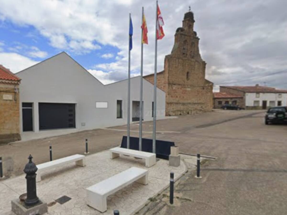 Pontejos recupera el suministro de agua tras el corte de la tarde del miércoles