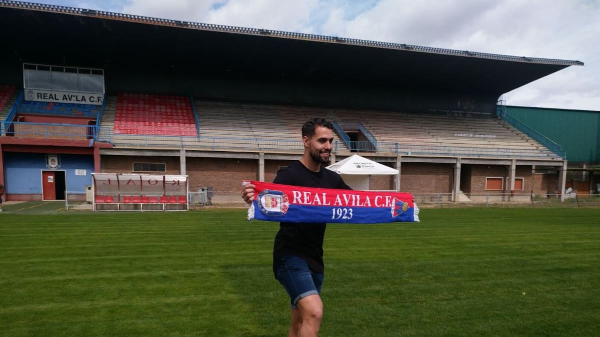 'Rubo' promete trabajo y goles en su vuelta al Real Ávila