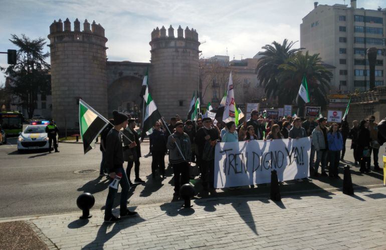 Manifestación por un Tren Digno en Puerta Palma