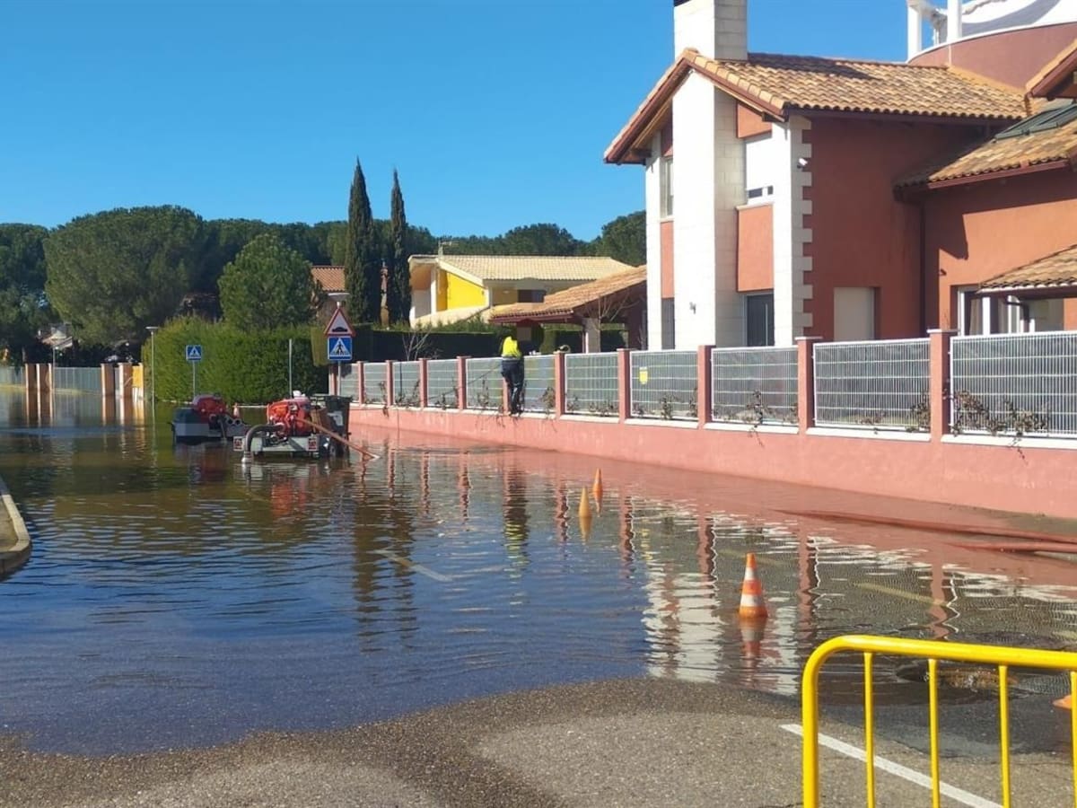 Aldeamayor acusa de "inacción" a la CHD en la gestión de cauces y estudia acciones legales