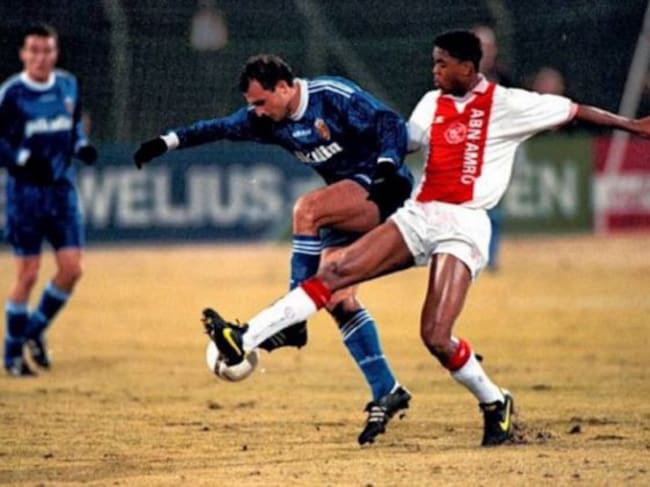 El aplazado Ajax-Zaragoza de la final de la Supercopa de Europa