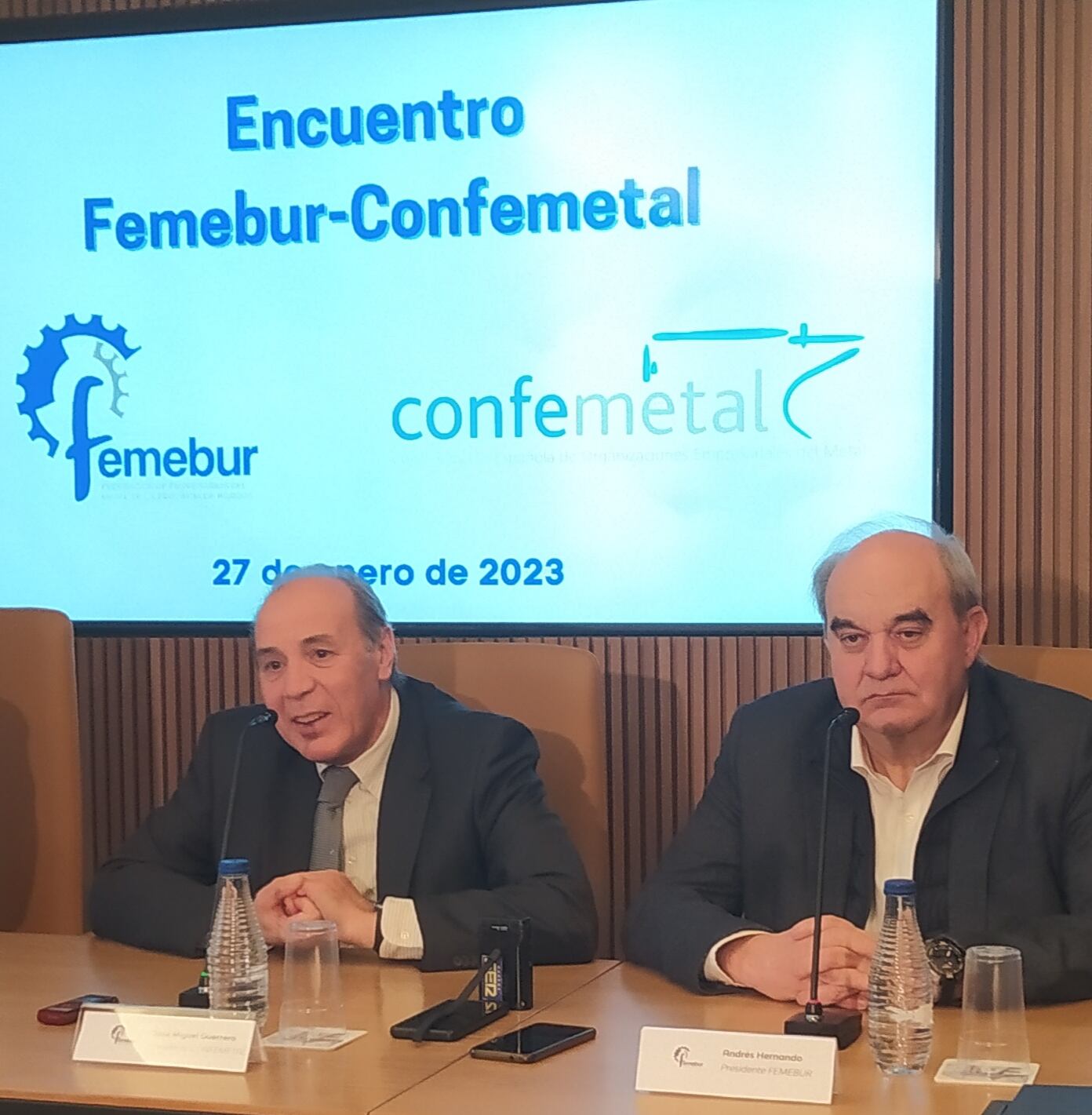 El presidente de CONFEMETAL, José Miguel Guerrero (izda) con el presidente de FEMEBUR, Andrés Hernando