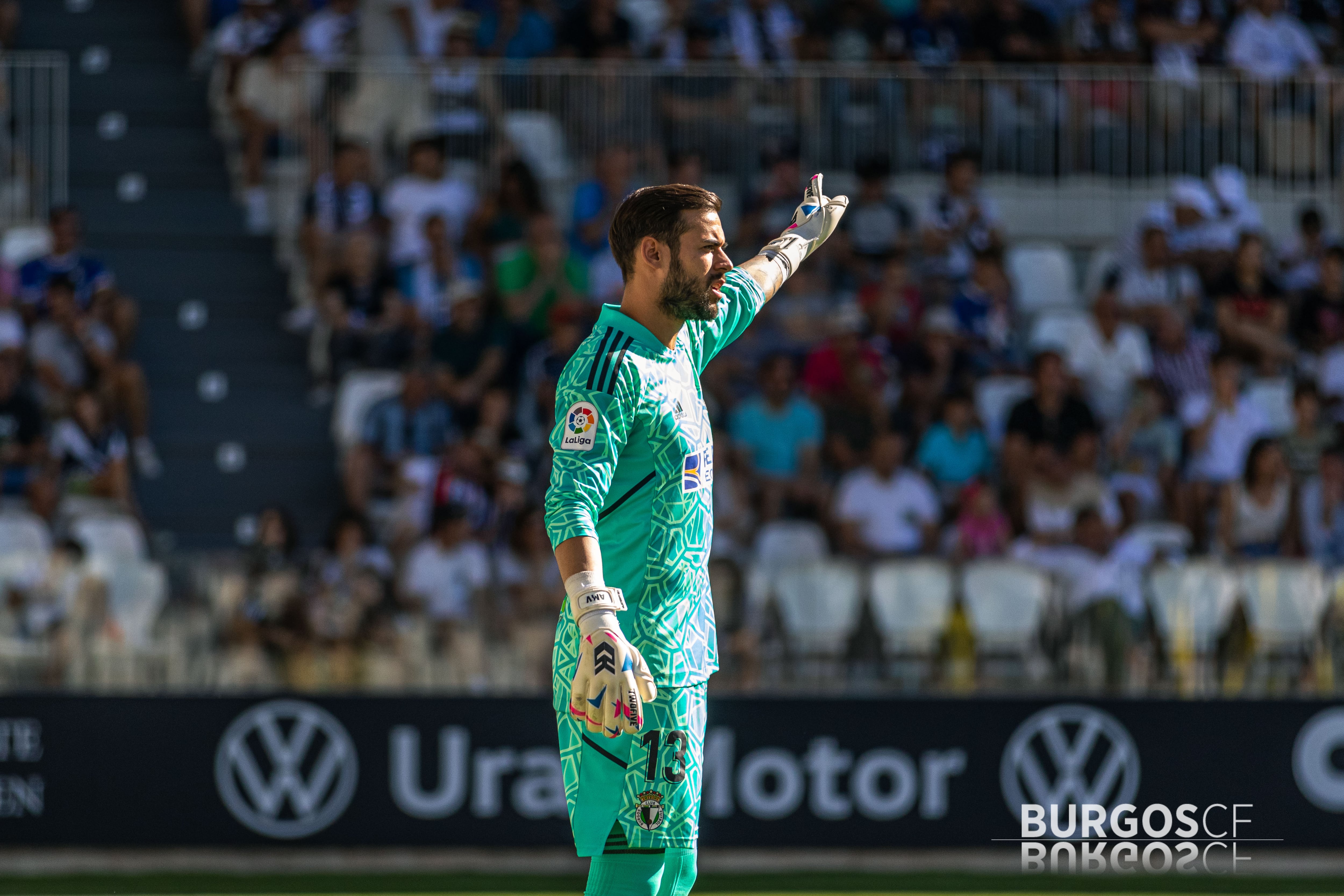 José Antonio Caro, portero del Burgos CF, en uno de los partidos disputados en El Plantío esta temporada. / Foto: BCF Media