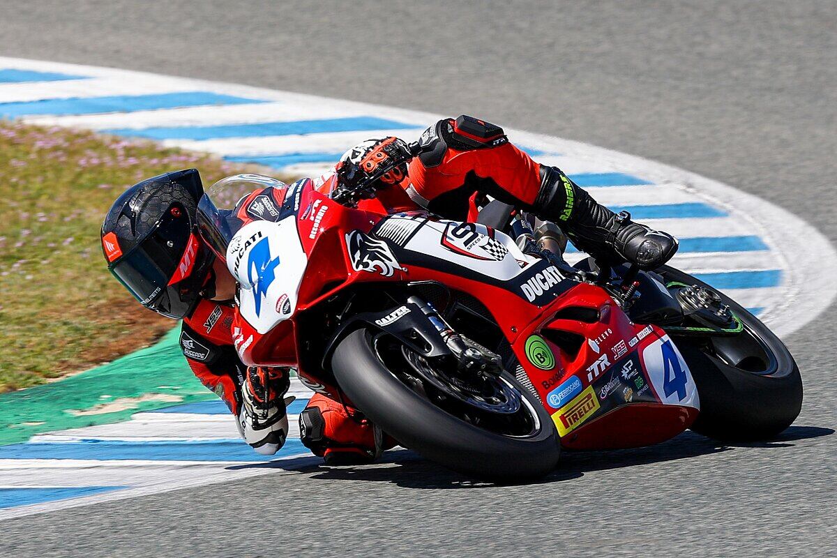 Erik Fernández durante la carrera del domingo